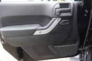 Jeep Wrangler 2011 - 3.8i V6 4x4 JK 2 drs / Automaat / Hardtop / Trekhaak image 37
