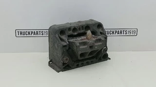 Mercedes-Benz N/A - Engines & Parts Motorsteun voor Re. MB imagen 1