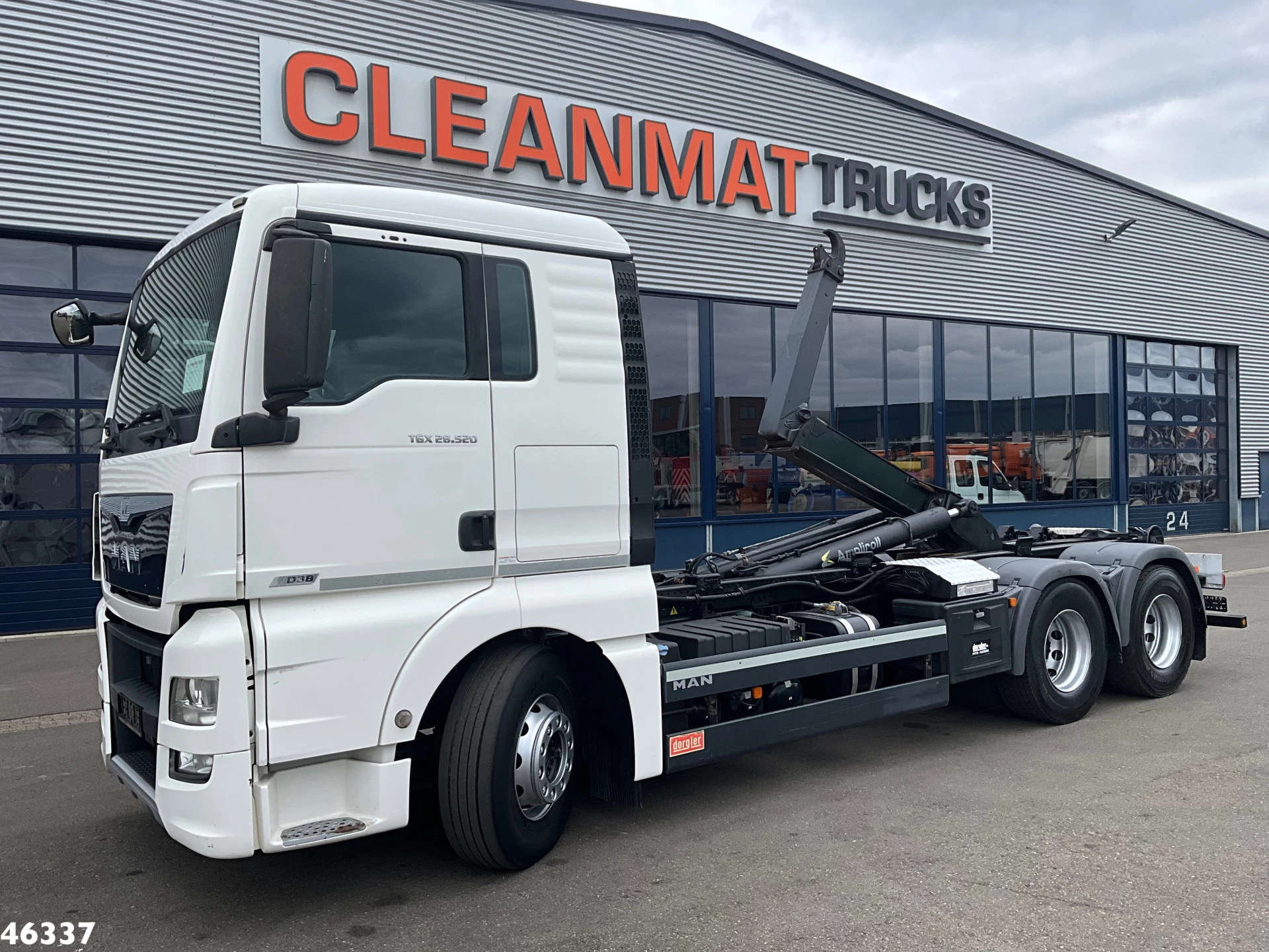 MAN TGX 2016 - 28.520 Euro 6 Retarder Marrel 20 Ton haakarmsysteem Bild 1