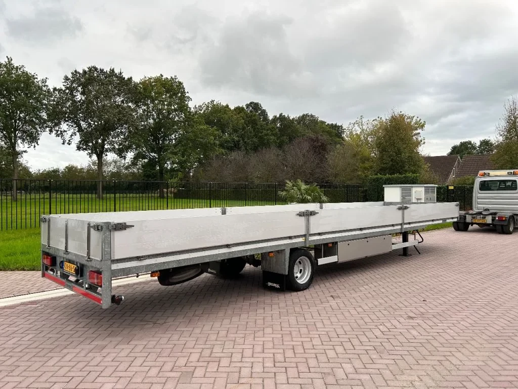 Veldhuizen 2015 - Be oplegger vlak met luiken 5.5 ton (2015) 10 meter image 3