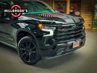 Chevrolet Silverado 2024 - High Country Black Edition 6.2 V8 420 PK obrazek 15