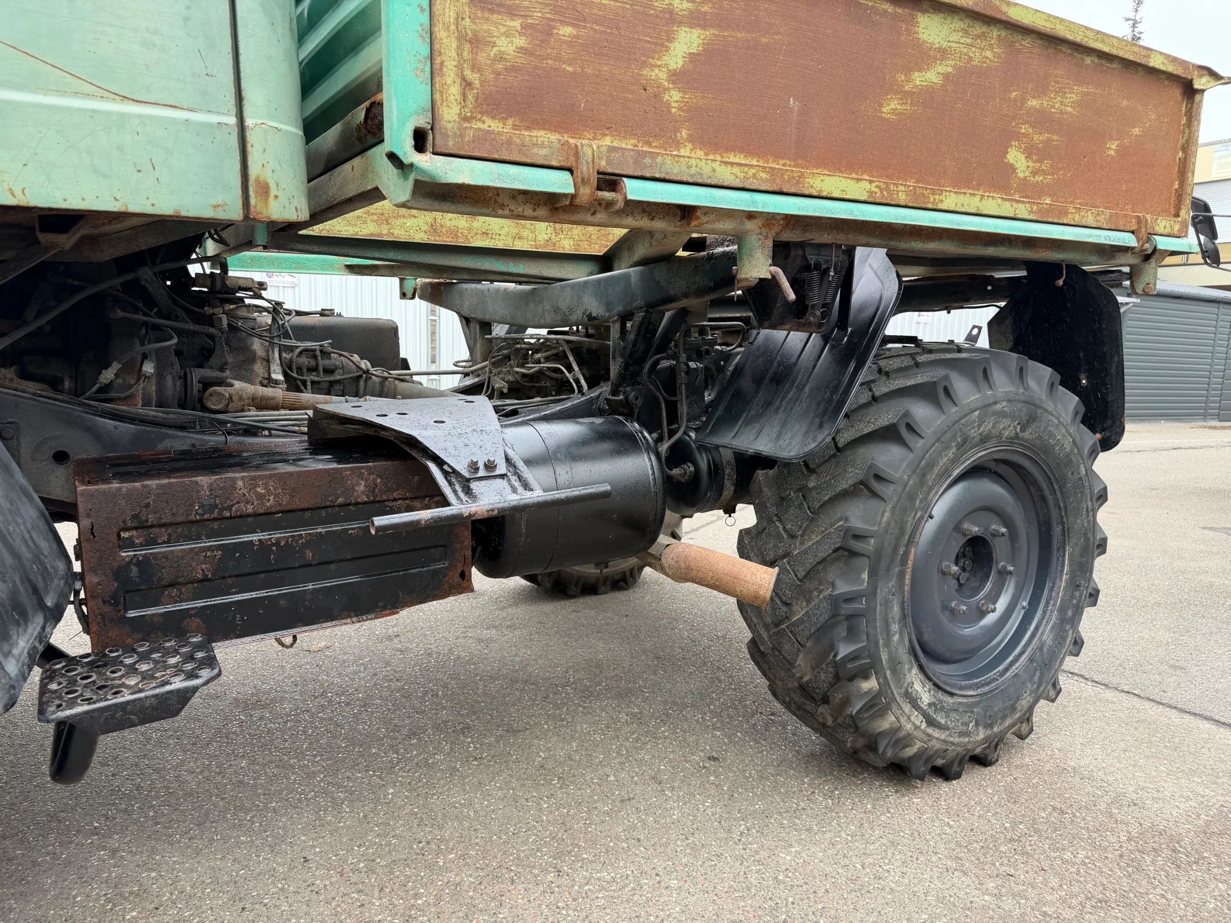 Mercedes-Benz Unimog - 403, Pritsche, Kipper, 72 PS, voll funktionsfähig! afbeelding 11