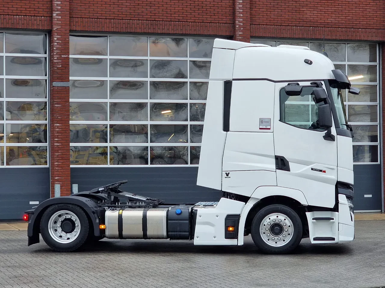 Renault T HIGH - 480 4x2 - Lowdeck - Lifting 5th wheel - Retarder - Night clima - Full air - New zdjęcie 8