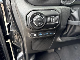 Jeep Wrangler 2022 - Unlimited 4xe plug-in 380 Sahara afbeelding 22