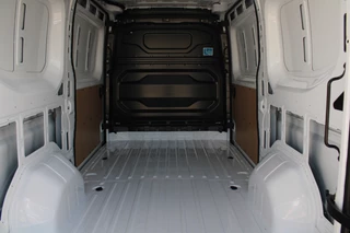 Renault Master 2024 - T35 2.0 dCi 170pk L2H2 Extra - 2x Schuifdeur - Navigatie - Blind Spot - Camera - Stoelverwarming - Verwarmde voorruit - Rijklaar immagine 4