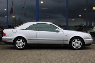 Mercedes-Benz CLK 1999 - Cabrio 230 K. 194pk Automaat Elegance HARDTOP <<NIEUWSTAAT>> TREKHAAK imagem 2
