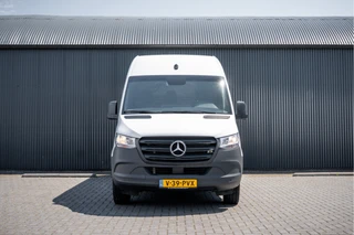 Mercedes-Benz Sprinter 2023 - 317 CDI L3H2 | 170 PK | Automaat | Camera | Mbux | Cruise | PDC | Trekhaak afbeelding 3 miniatuur