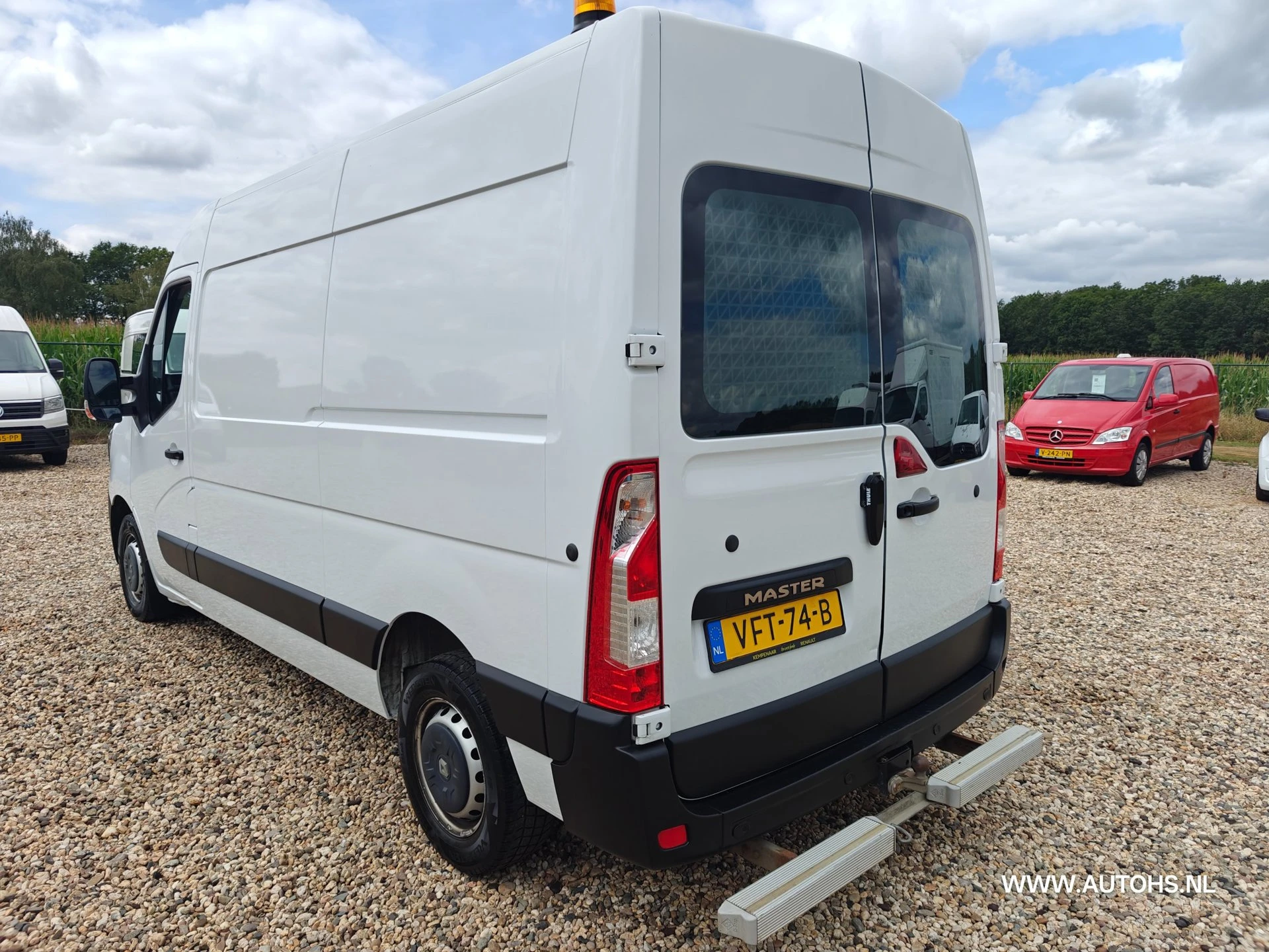 Renault Master 2020 - T35 2.3 dCi 135 L2H2+ werkplaats inrichting , Euro 6 , 1e Eig , 140 PK , Apk 4- 2027 , Camera , leuke bus. afbeelding 3