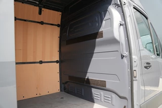Mercedes-Benz Sprinter 2024 - 315 1.9 CDI L2H2 RWD Pro 150pk - Trekhaak - Blindspot - LED - Stoelverwarming - Navi - Rijklaar afbeelding 14