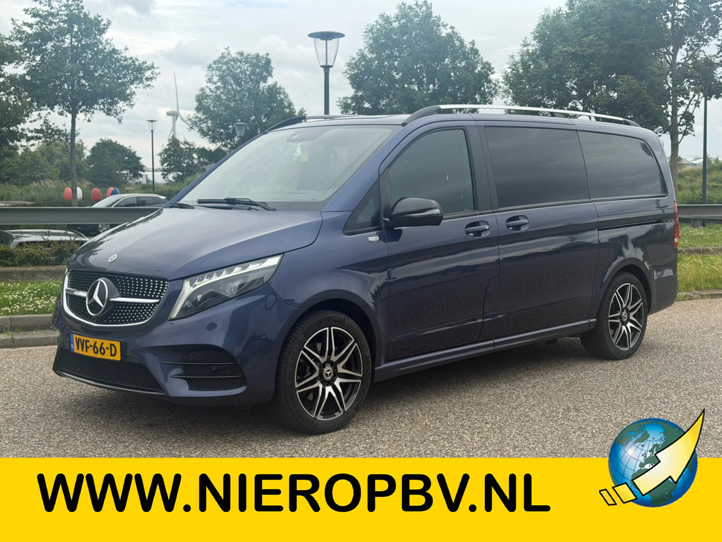 Mercedes-Benz V-Class 2023 - 300D Lang Automaat Airco Navi Luchtvering Memory stoelen obrázek 1