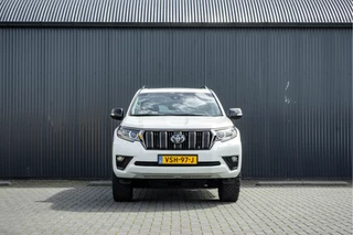 Toyota Land Cruiser 2022 - 2.8D-4D | 204 PK | 4X4 | Vol Opties | Automaat | Luchtvering | 360° camera | Adapt.Cruise | Stoelverw. & -koeling | LED image 3