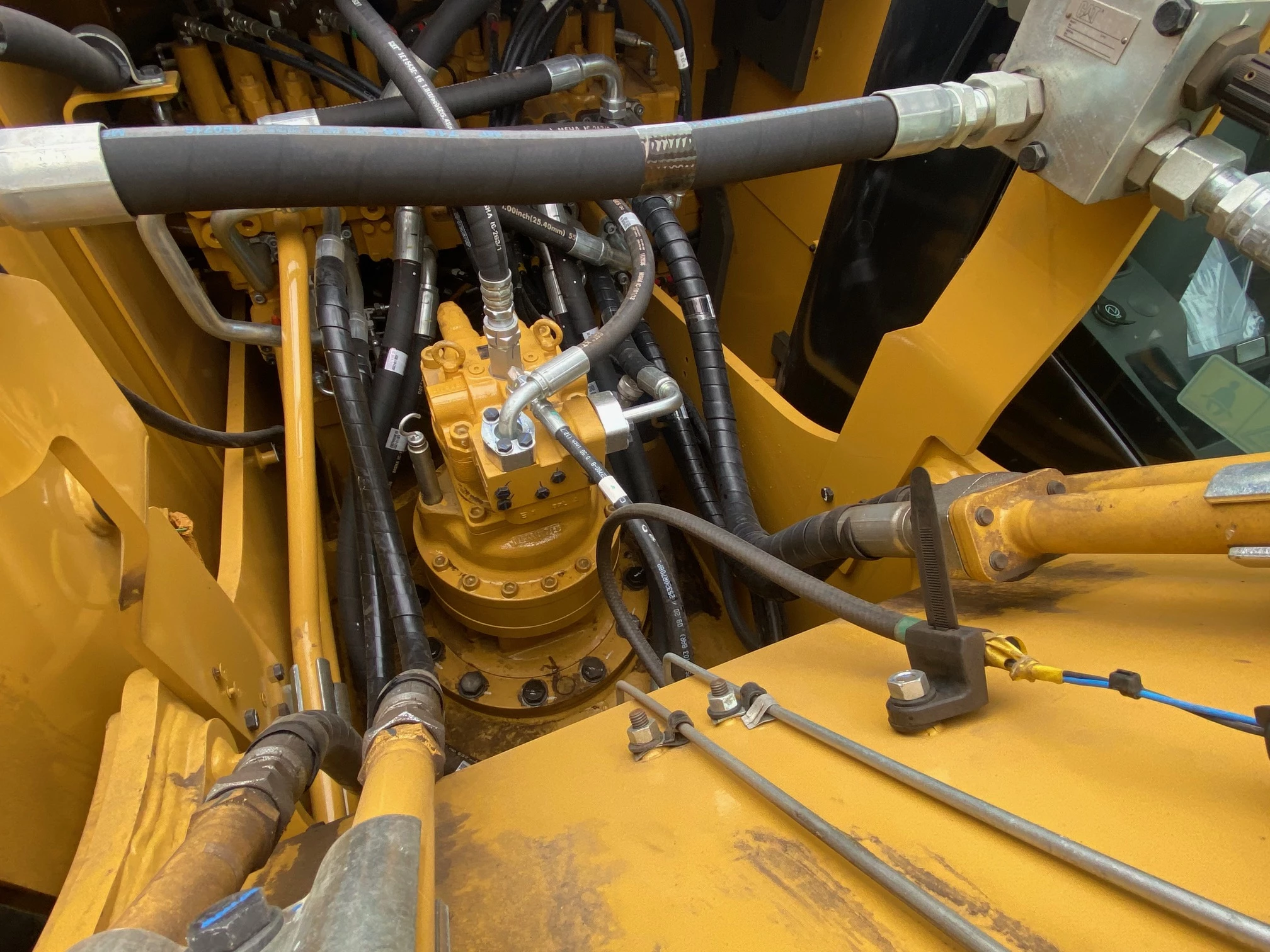 Caterpillar 323D3 2022 obrázek 22