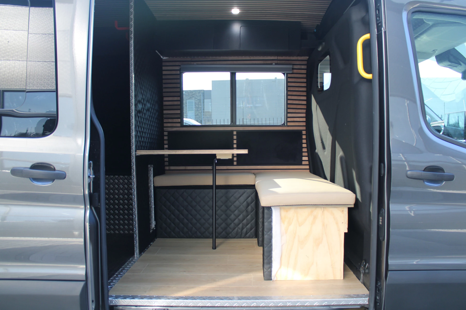 Ford Transit 2023 - 350 2.0 TDCI L3H2 Trend 130pk - Camper/Grijs Kenteken - Blind Spot - ACC - Trekhaak - Stoelverwarming - Luifel - Rijklaar zdjęcie 15