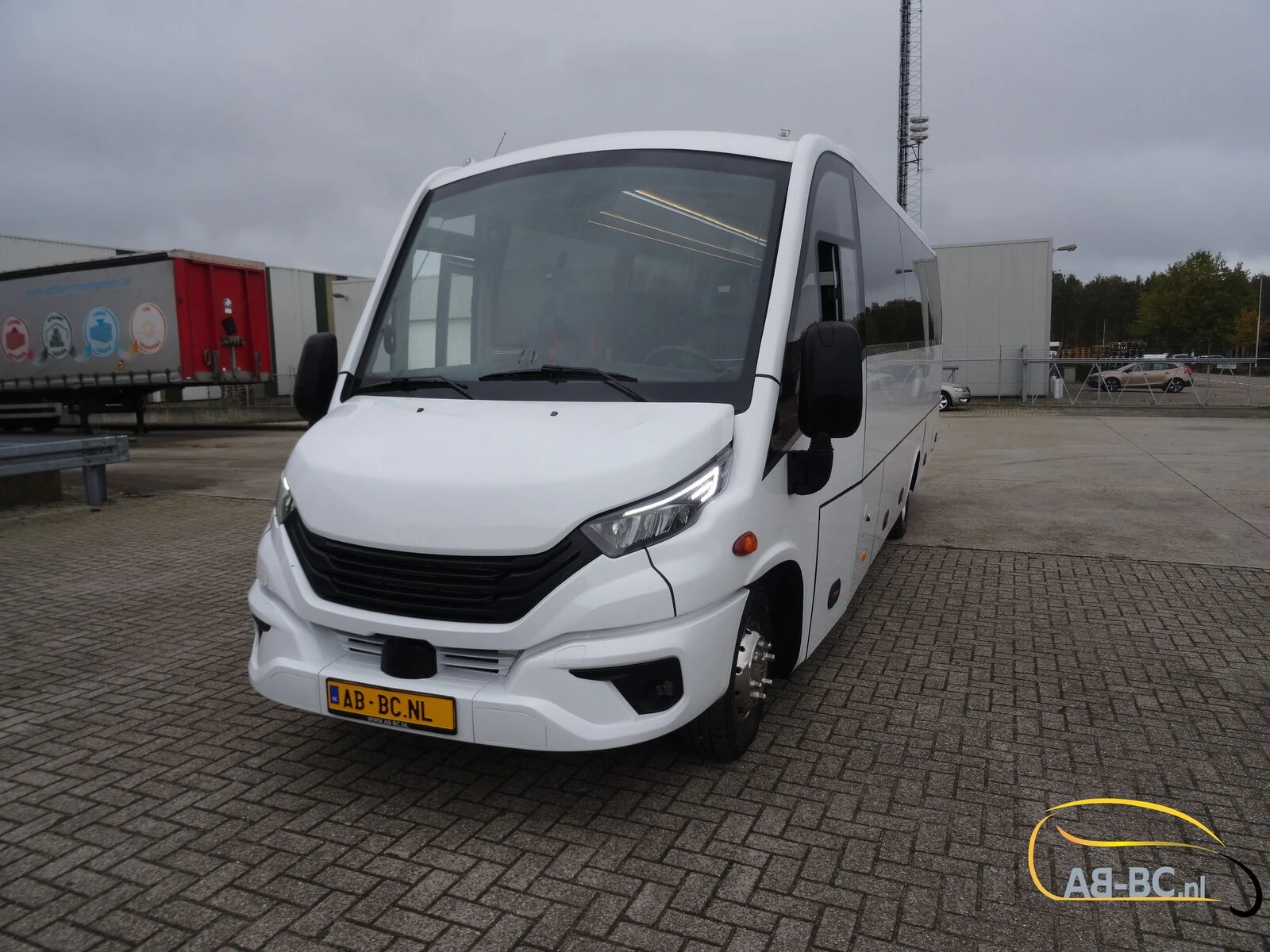 Iveco Aveuro Tourna 35 Seats EURO 6 2 Units Available afbeelding 11