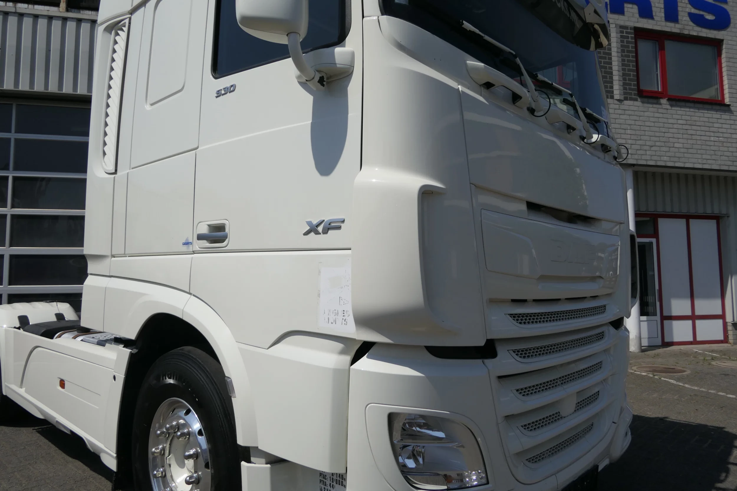 DAF XF 530 2020 - | Hydraulic | Retarder | 544203Km | 2020 | Smart Tacho 2 | Full Air | Roof airco | Stand klima | Leather Seats | Navi | Tv | Microwave | Full Options | Euro6-D | TUV/MOT/APK 05-2027 | French Truck afbeelding 2