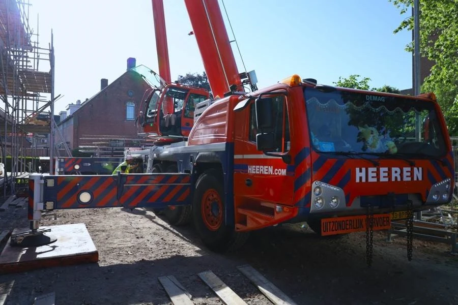 Demag 2020 - AC220-5 Dutch Registration, 10x6x10, 220t Capacity Bild 1