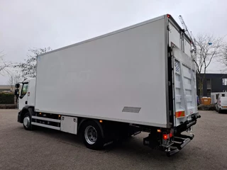 Renault D16 2017 - / ONLY:497760 KM / THERMOKING / PLATFORM 2TON / LWDS / BED / DATALOG / FULL-AIR / AUTOMATIC / EURO-6 / 2017 image 3
