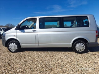 Volkswagen Transporter 2010 - Kombi 2.0 TDI L2H1 Trendline , Lang , euro 5 , Airco , 9 persoons ,2027 , Apk april 2027 , lage km. bild 2