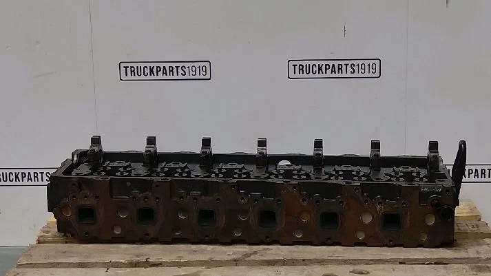 MAN - Engines & Parts Cilinderkop D2676LF53 afbeelding 1