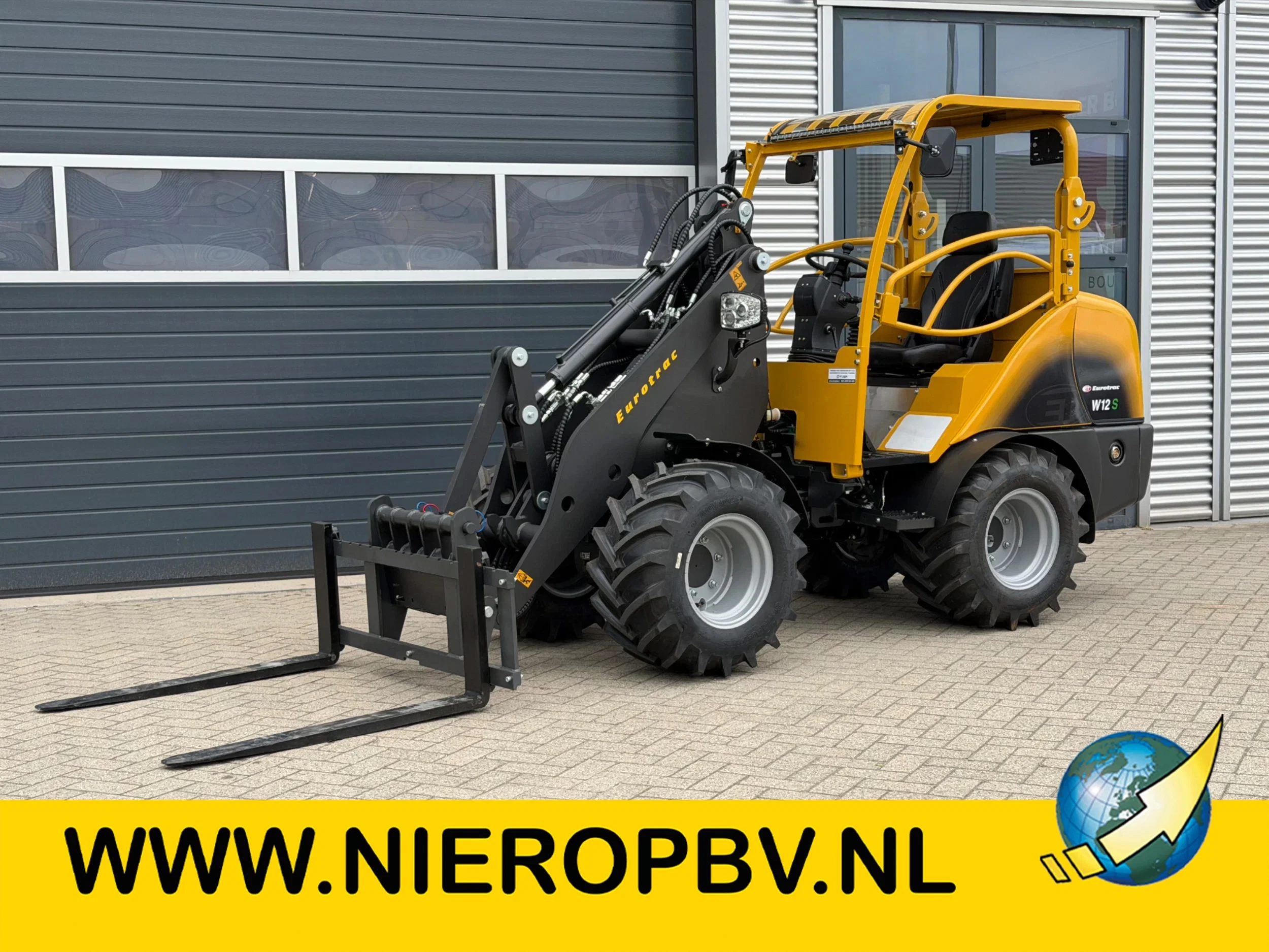 Eurotrac 2026 - W12 S Shovel/Wielader Snelwissel Extra Functie + Puinbak & Lepels NIEUW afbeelding 1