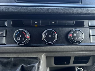 Volkswagen Crafter 2019 - 2.0 TDI 102 PK / PICK UP / 1e EIG. / TREKHAAK / AIRCO / OPEN LAADBAK / 2.500 KG AHG / 3-ZITS / APPLE CARPLAY image 18