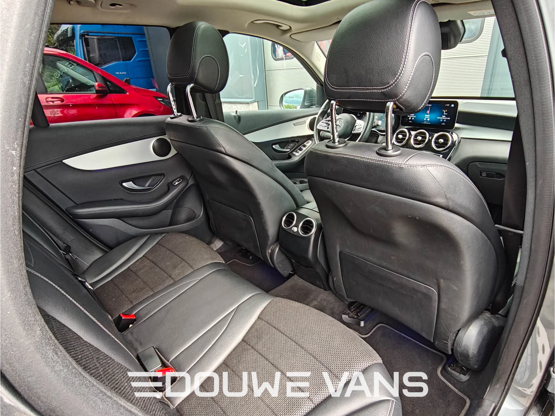 Mercedes-Benz GLC 2021 - 300e 4MATIC Panorama Luchtvering Trekhaak afbeelding 32