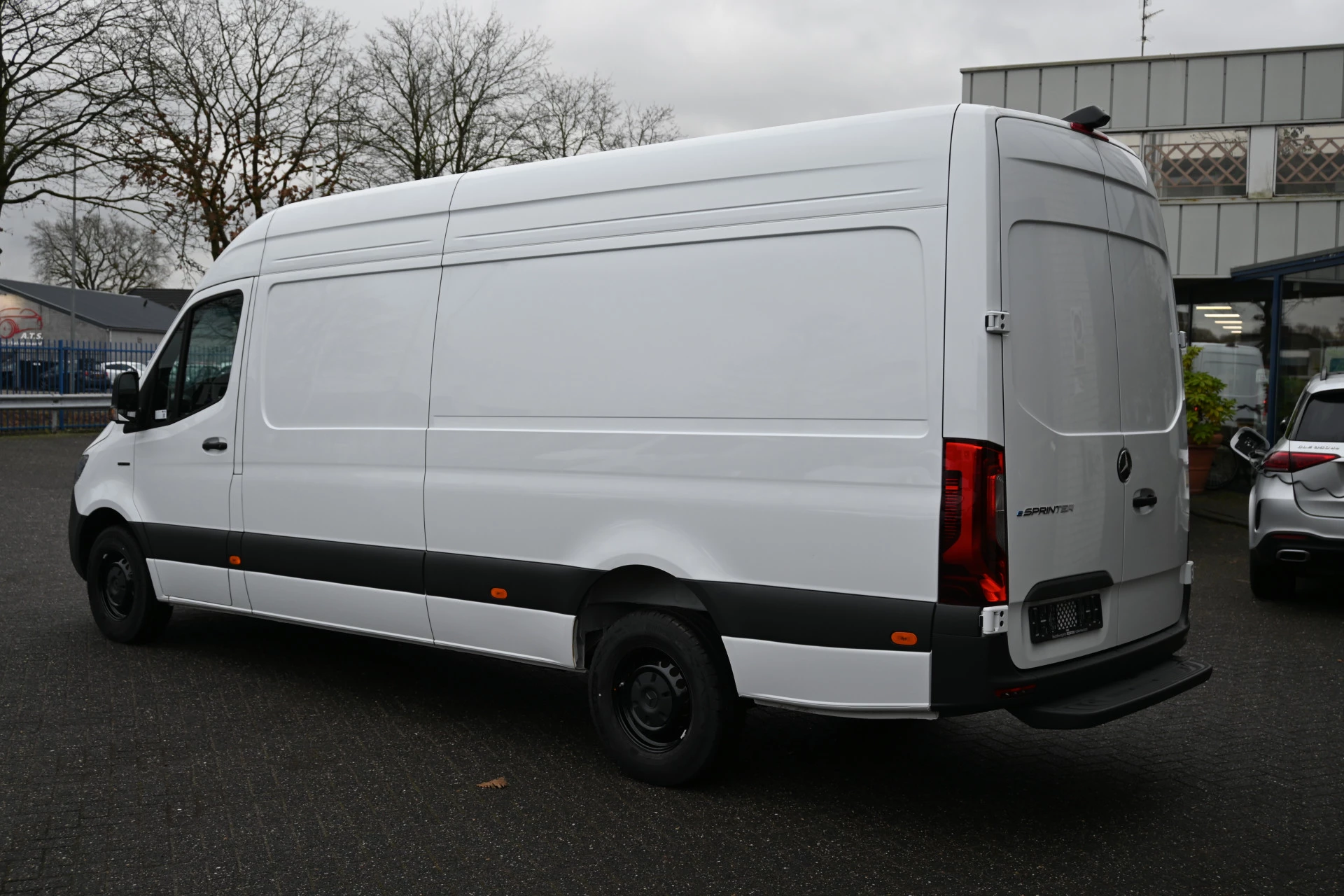 Mercedes-Benz eSprinter 2026 - 320 RWD L3H2 Pro 81kWh zdjęcie 8