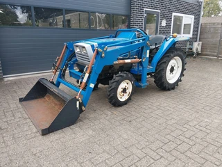 Iseki Landleader 215 met voorlader en stuurbekrachtiging afbeelding 2 miniatuur