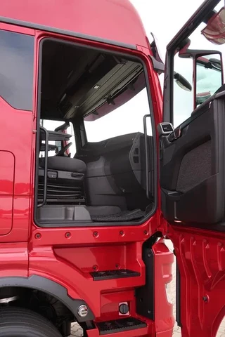 MAN TGX 2025 - 18.560 NEW! TGX 18.560 - D30 - ADR - Full AIR imagem 4