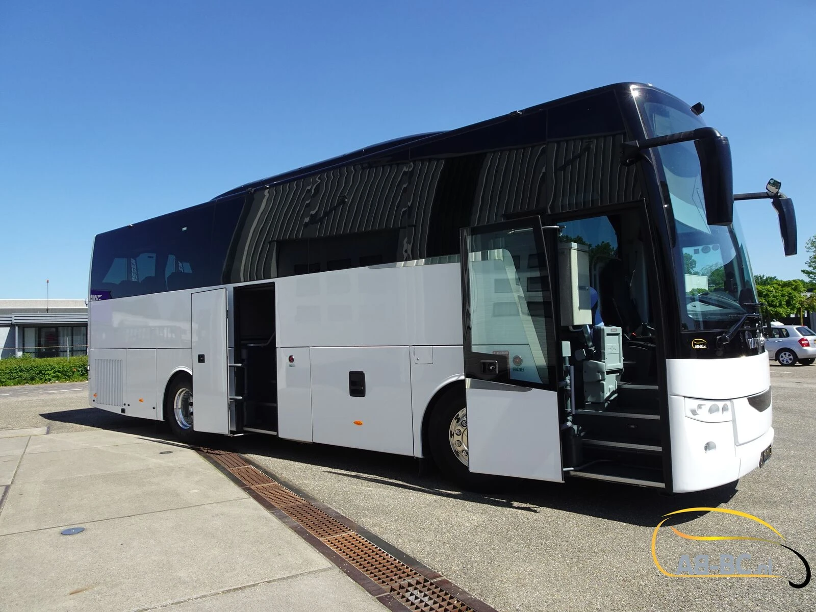 Van Hool EX11 High 45 Seats EURO 6 - 10 mtr 2022 изображение 4
