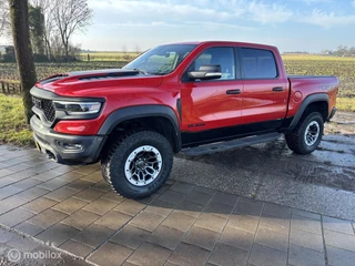 Dodge Ram 1500 2021 - 4X4 6.2 V8 4x4 Crew Cab TRX obrazek 4