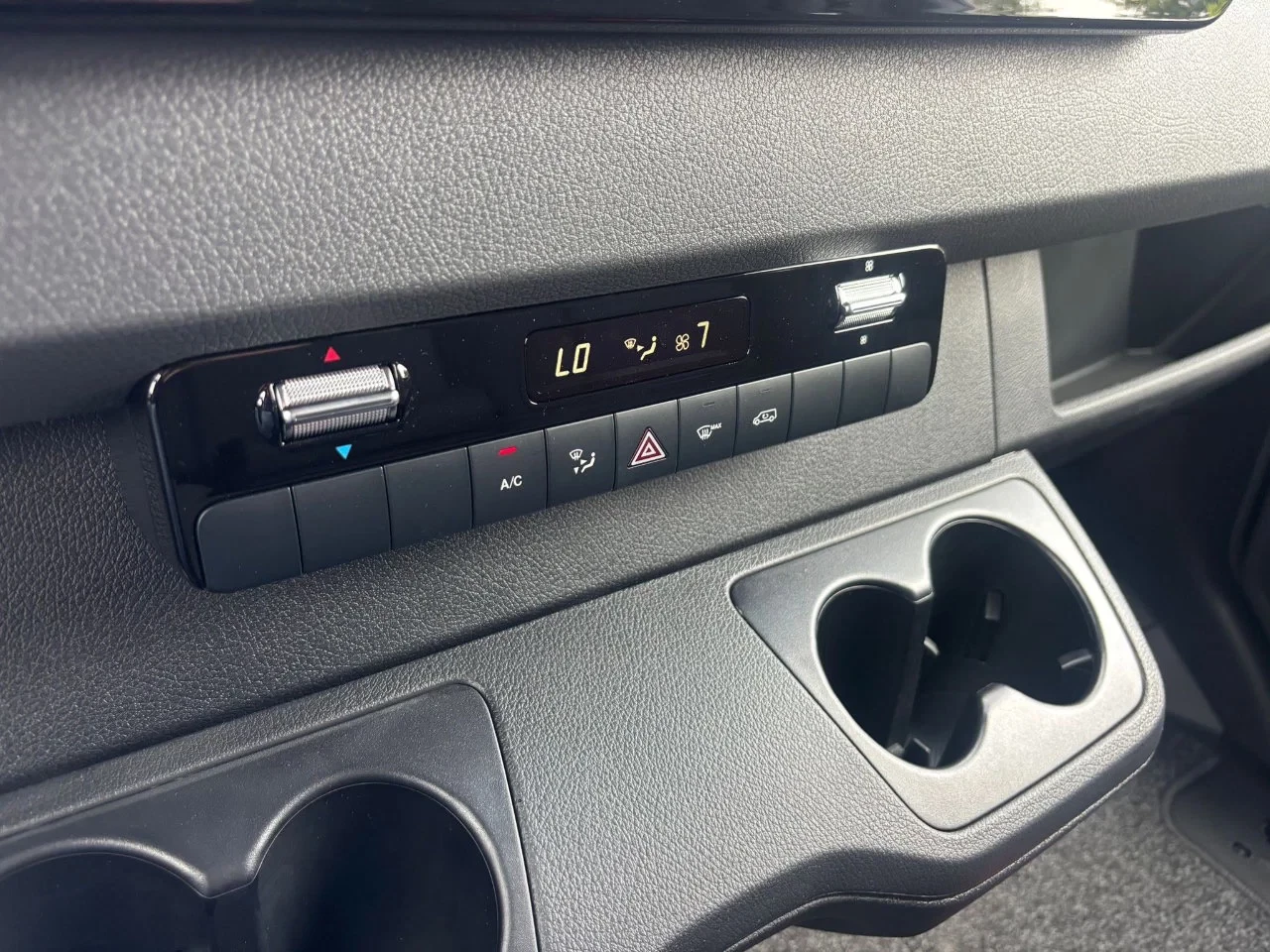 Mercedes-Benz Sprinter 2024 - 319CDI L2H2 Automaat Airco Led/Xenon Cruisecontrol 3500KG Trekhaak BPM VRIJ Bild 22
