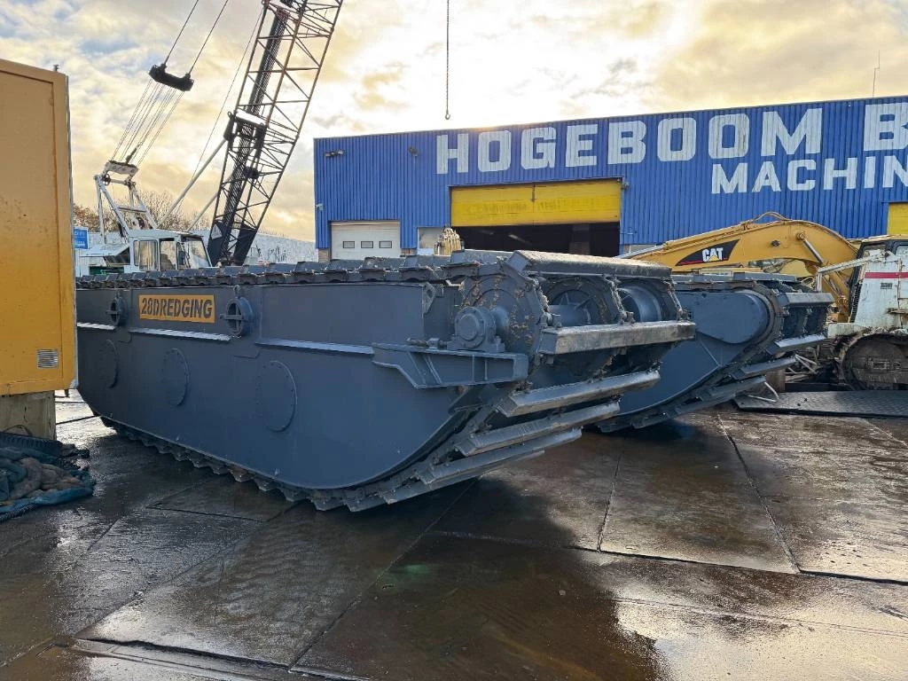 Cat 2025 - swamp buggy amphibious undercarriage (unused) immagine 1