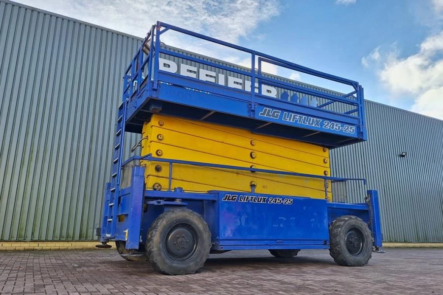 JLG 2008 - 245-25 Diesel, 4x4 Drive, 26m Working Height, 750k image 1