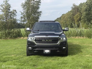 Dodge Ram 1500 2020 - 4X4 5.7 V8 4x4 Crew Cab 5'7 Limited image 3 thumbnail