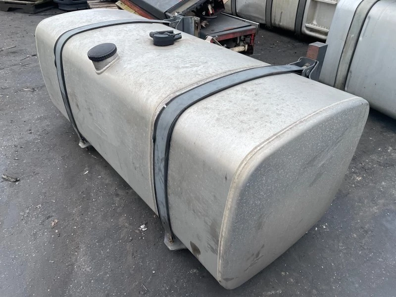 DAF - 1681826 BRANDSTOFTANK 620 LTR 168X67.5X62.5 CM afbeelding 1