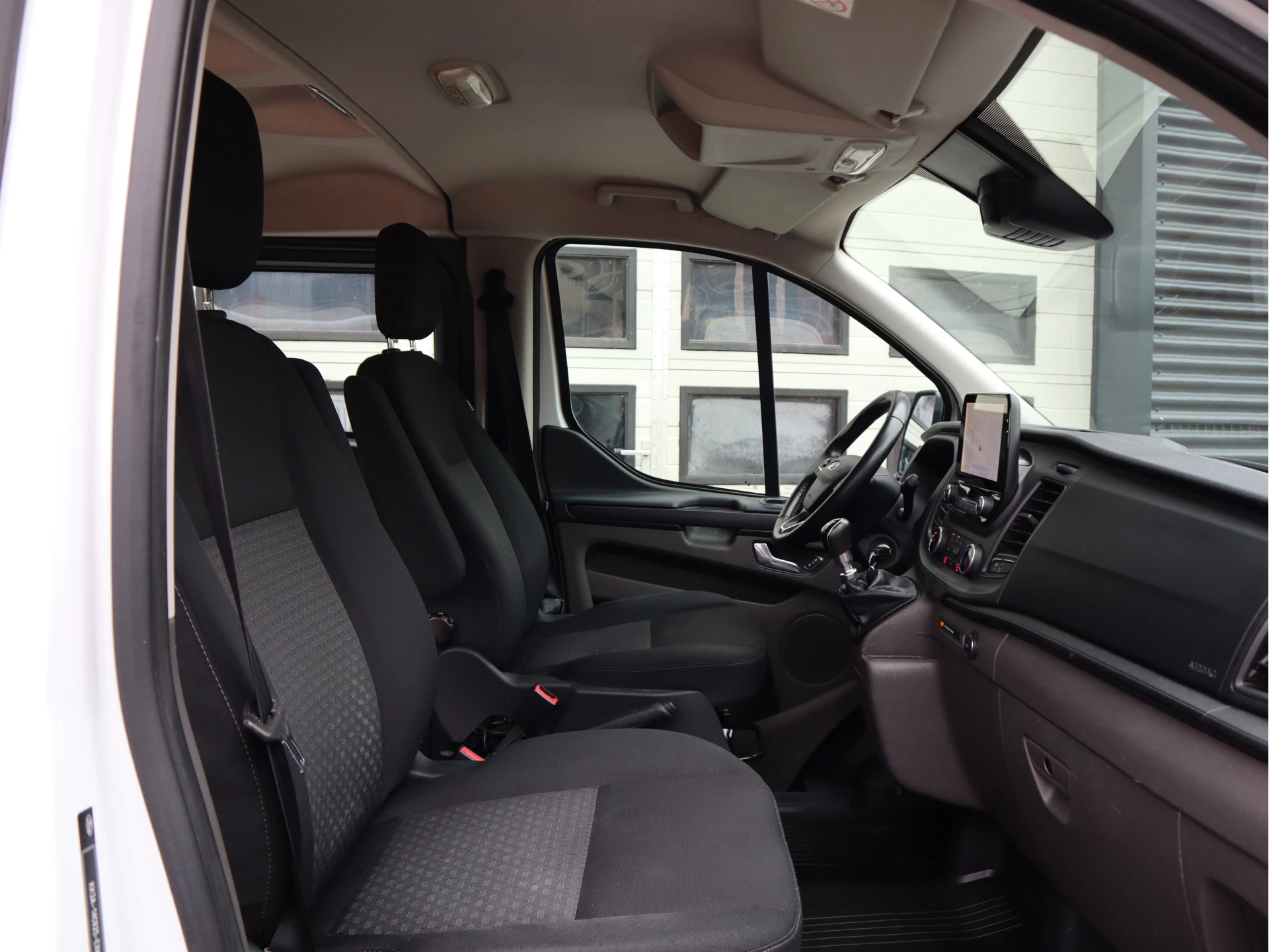 Ford Transit Custom 2021 - 280 2.0 TDCI 130pk Euro 6 - DC 5 Pers. - Trekhaak - Airco - Navi imagen 9