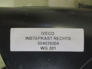 Iveco - 504039204 INSTAPKAST RECHTS IVECO EUROCARGO EURO 5 imagem 2 miniatura
