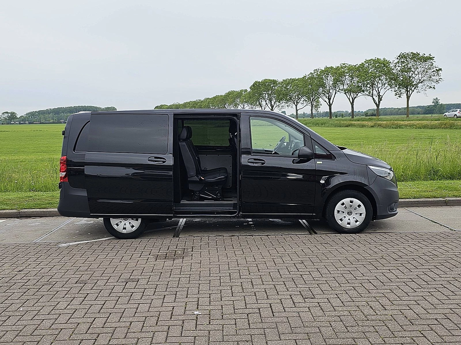 Mercedes-Benz Vito 2021 - 116 Bild 12