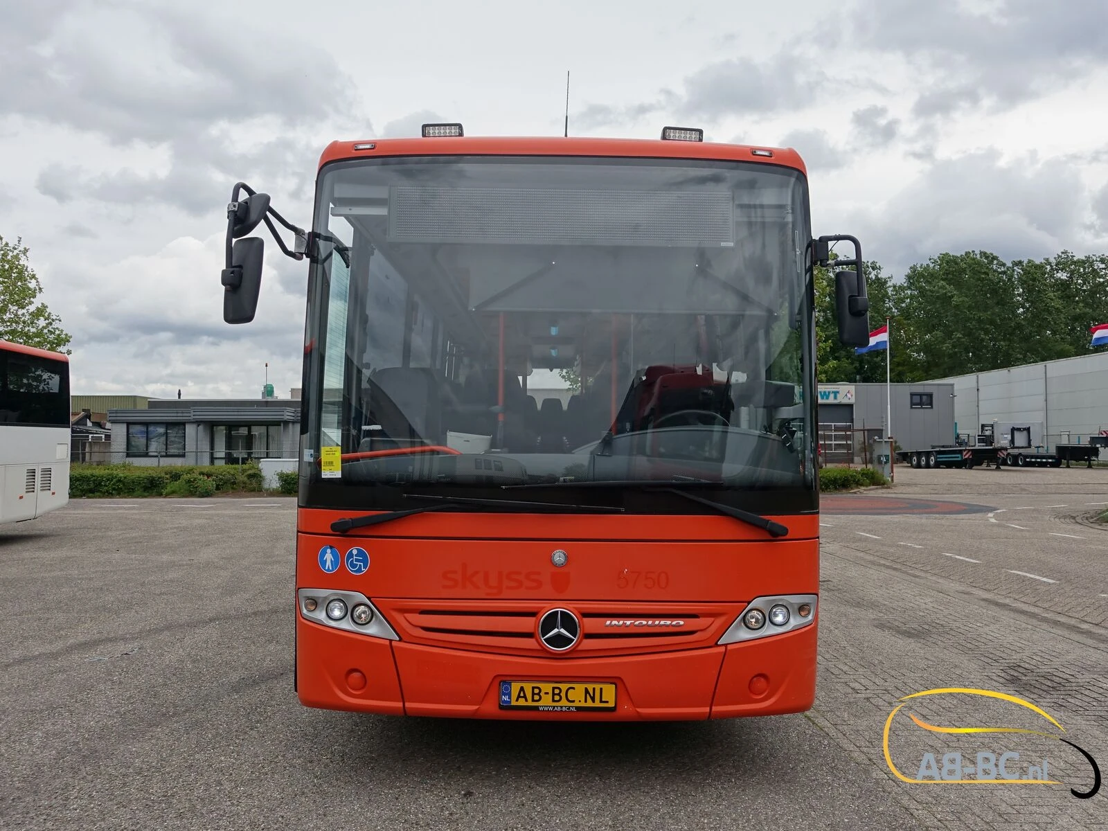 Mercedes-Benz Intouro 49 Seats Liftbus EURO 6 2016 afbeelding 17