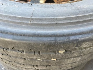 Bridgestone N/A - V-STEEL 275/80R22.5 SET bild 4