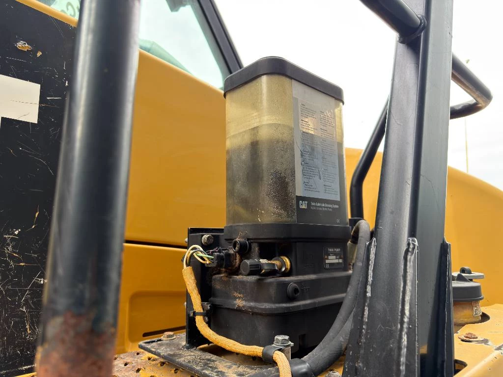 Cat 2014 - 730C zdjęcie 17