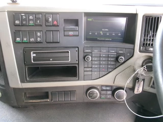 Volvo FM 370 2019 - 6X2 LIFTAS obrazek 11