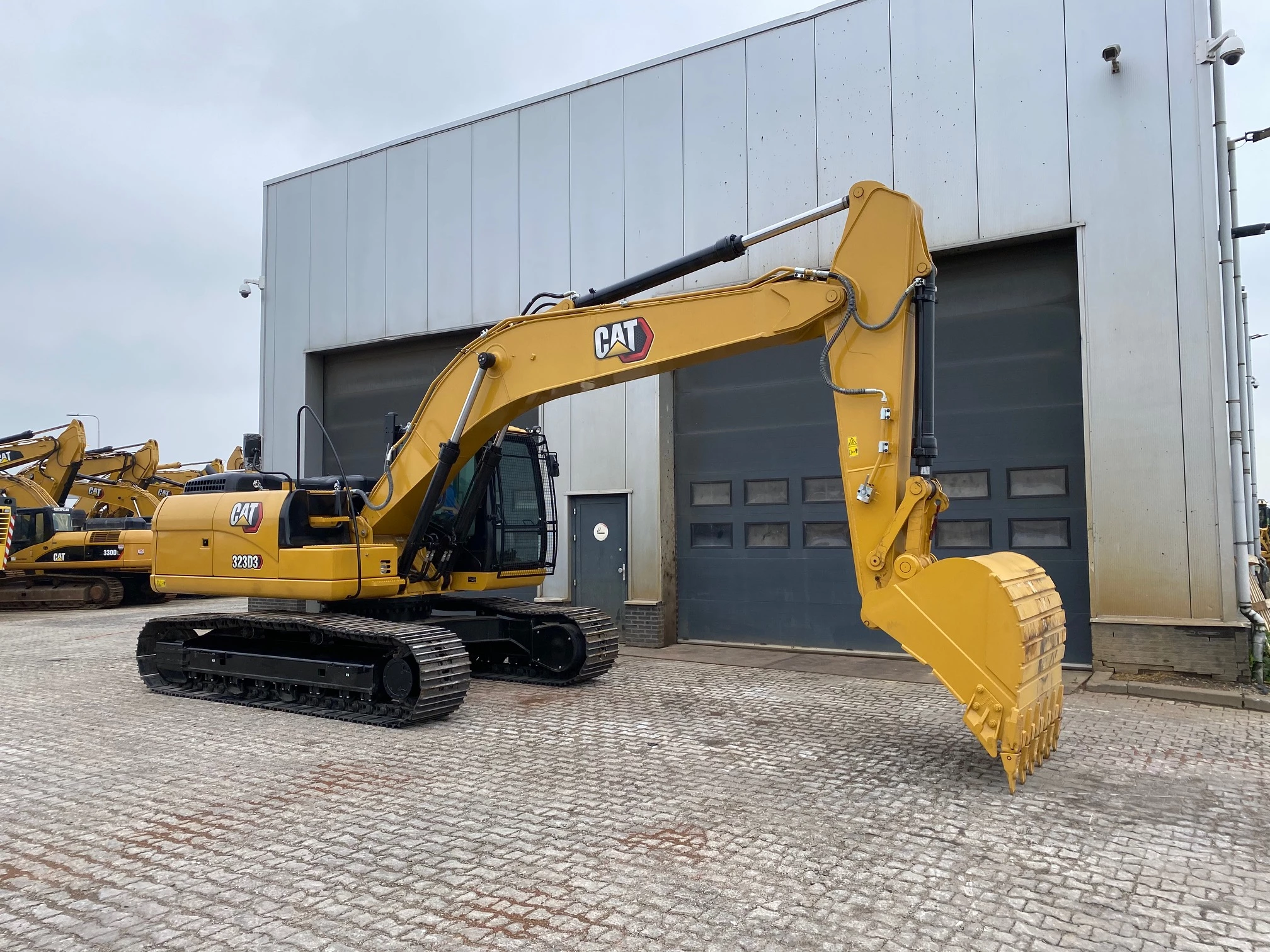 Caterpillar 323D3 2022 obrázek 7