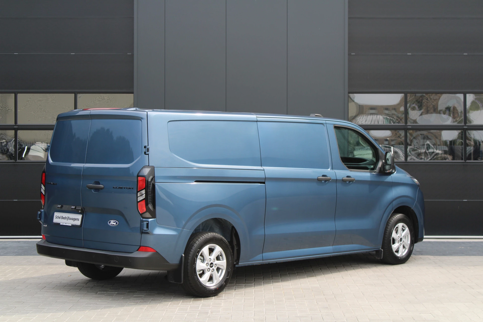 Ford Transit Custom 2025 - 320 2.5 PHEV L2H1 Trend 232pk - 5 jaar GARANTIE - 2x Schuifdeur - Adaptive Cruise - Blind Spot - Navigatie - Camera - Verwarmd Stuur - Rijklaar image 6