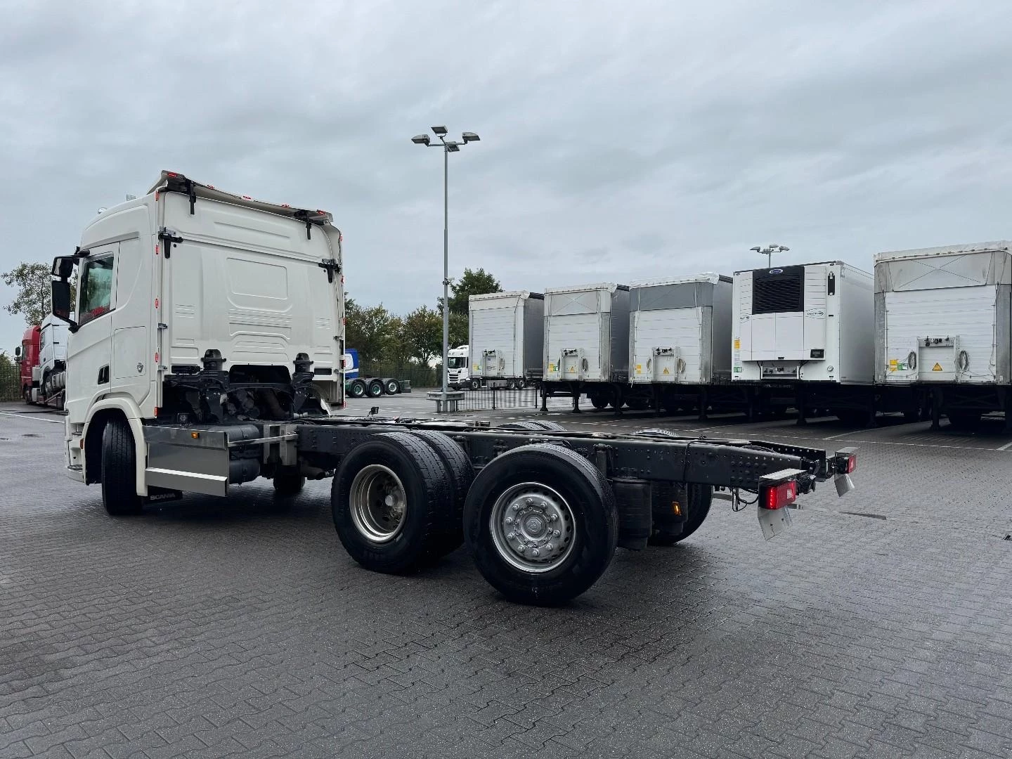 Scania R 2020 - R650 6x2*4 full air ,retarder Bild 5
