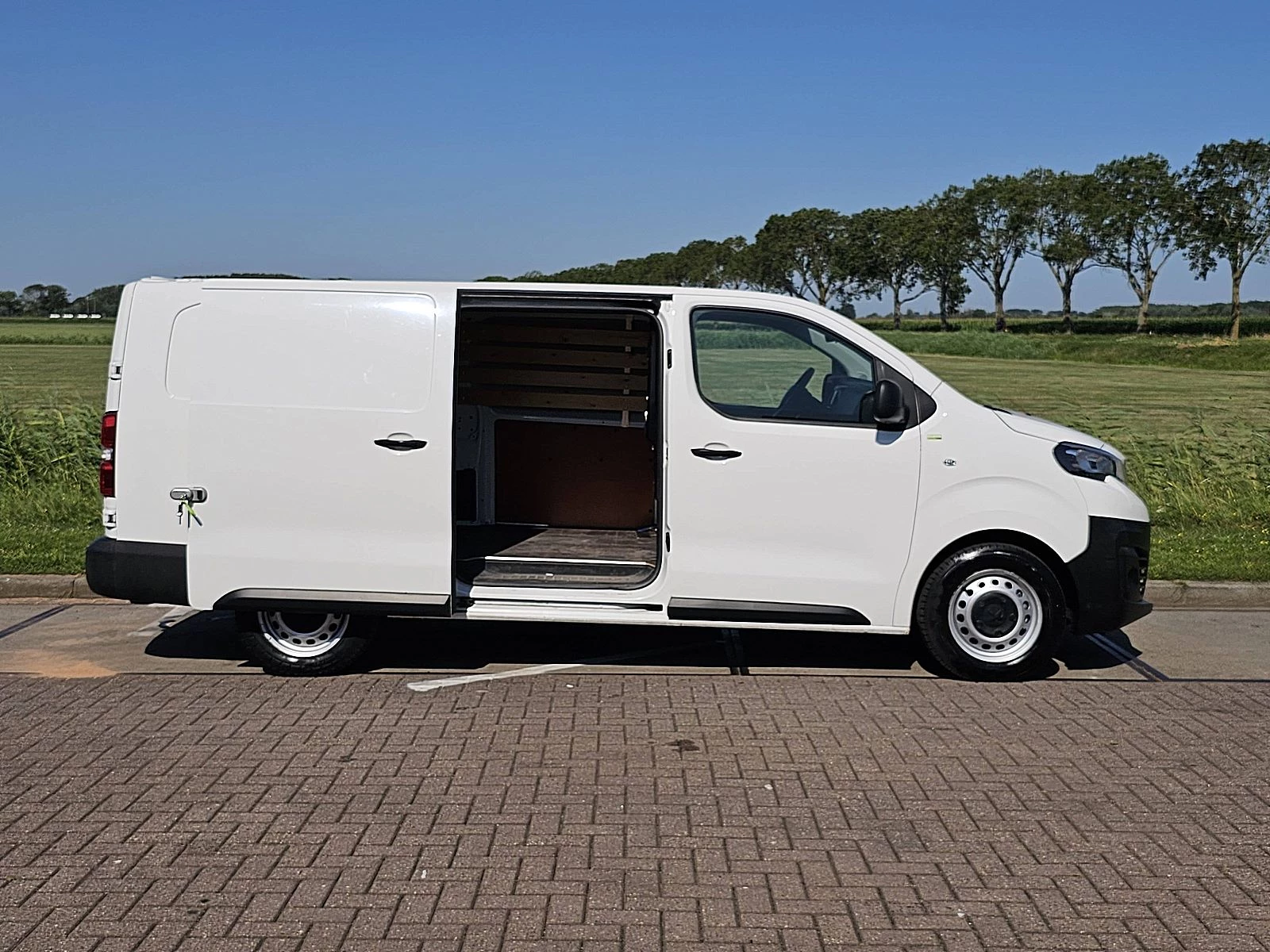 Peugeot Expert 2021 - 2.0 image 11
