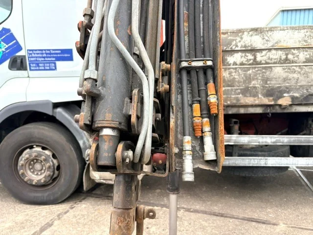 Renault Premium 385 1997 - .26G 6x2 PALFINGER / KIPPER (MECHANICAL PUMP / EURO 2 / 10 TIRES / ZF16 MANUAL GEARBOX / P.T.O. / ETC.) afbeelding 19