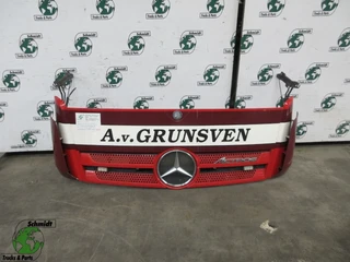Mercedes-Benz - A 960 750 03 18 // A 960 750 08 67 // A 960 750 03 09 GRILL MERCEDES MP4 SMAL zu verkaufen