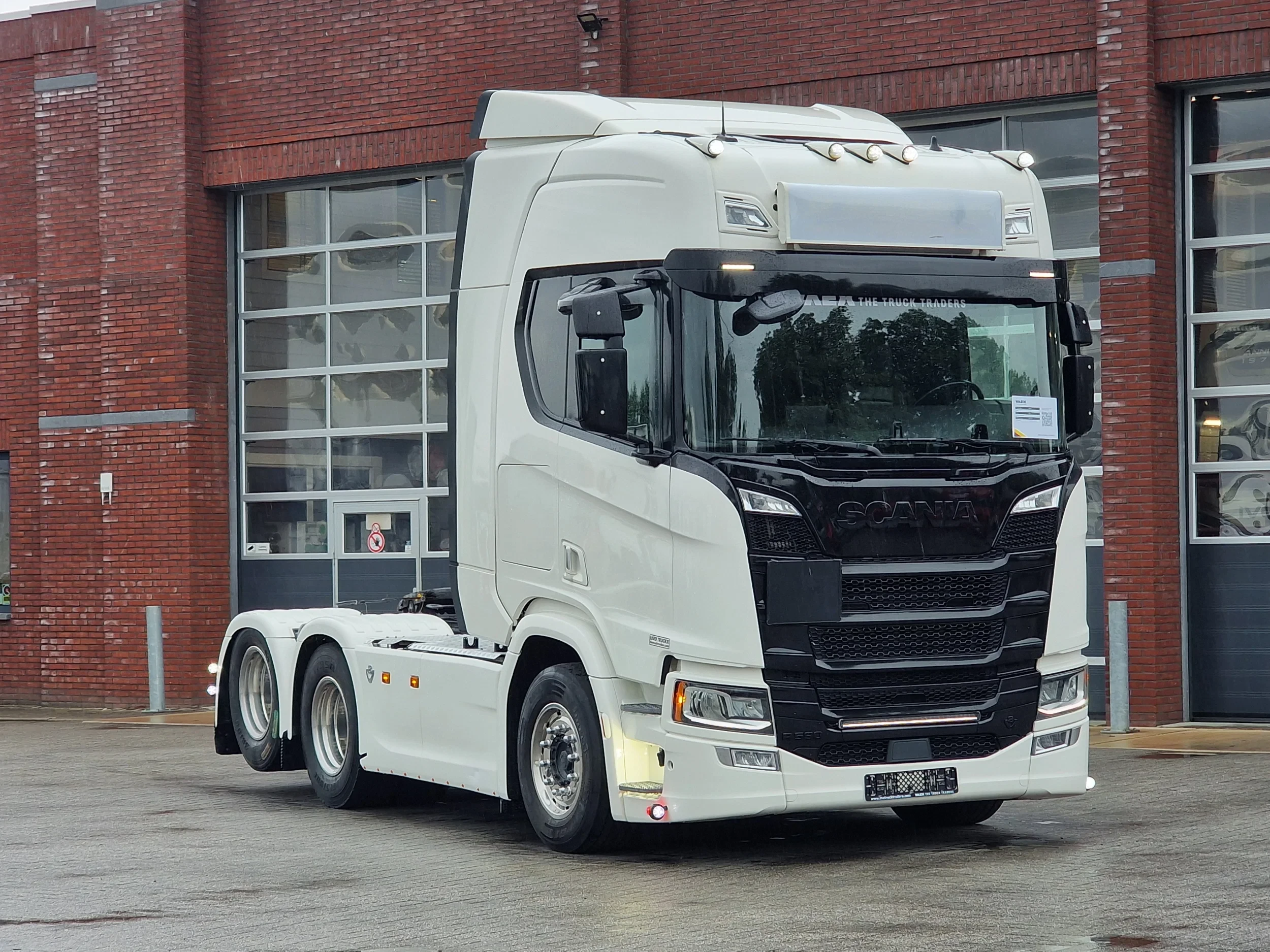 Scania R 2021 - R590 V8 NGS Highline 6x2 - Full spec - Retarder - Night clima - Full air - Leather afbeelding 1